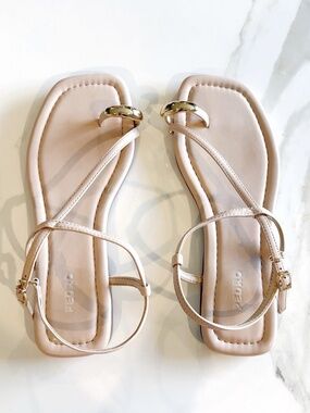 PEDRO Shoes - Lia Toe Ring Sandals (Nude, Size 35 / US 6)